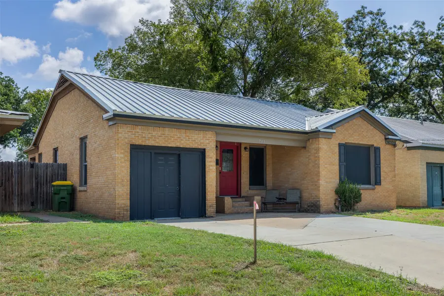 703 Cedar Street, Hearne, TX 77859 - Image #2