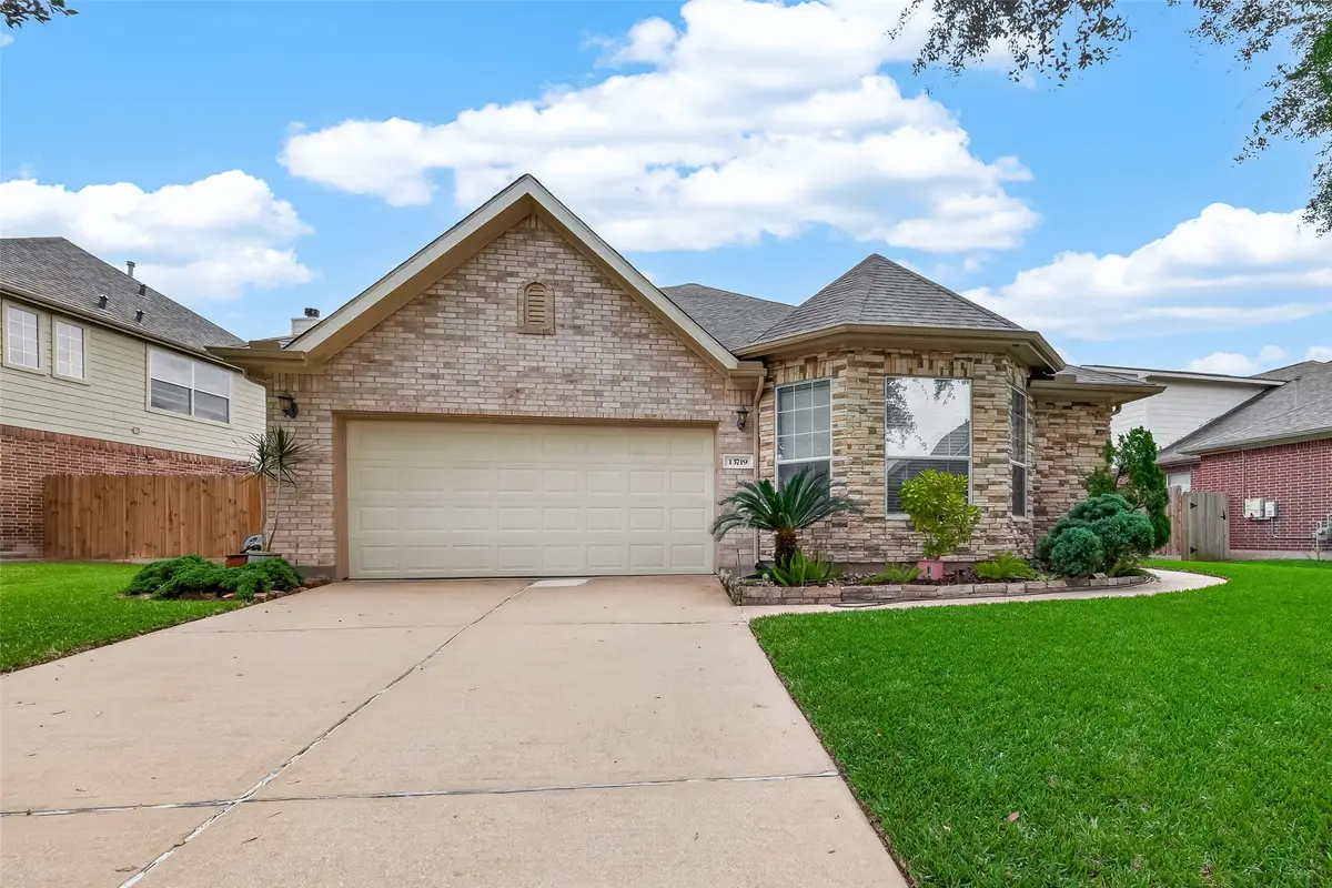 13719 Saxony Drive, Sugar Land, TX 77498 - #1