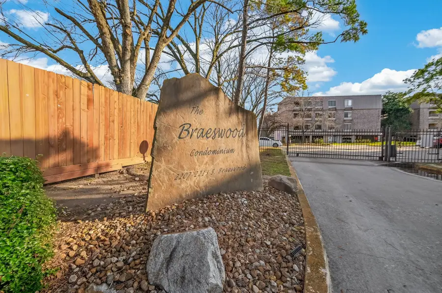 2211 S Braeswood Boulevard #21F, Houston, TX 77030 - #3
