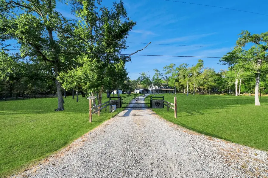 20202 Deer Run Road, Damon, TX 77430 - #2