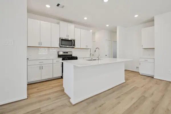 2402 Pioneer Landing Lane, Crosby, TX 77532