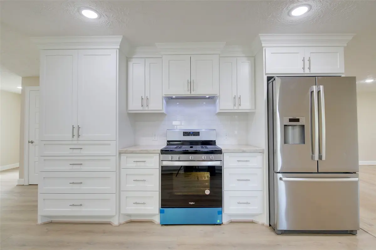 211 S Cleveland Avenue, Cleveland, TX 77327 - Image #1