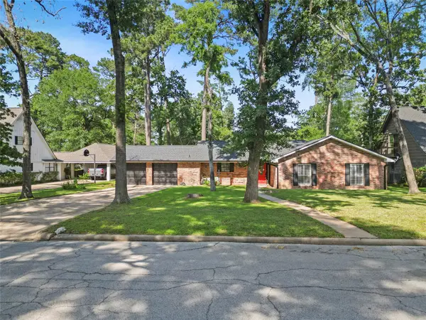 249 Hickory Drive, Huntsville, TX 77320
