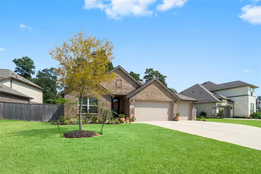 725 Ivory Creek Court, Willis, TX 77378 - Image #3