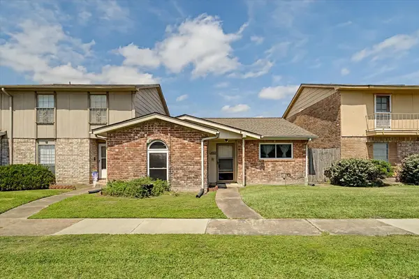 13090 Clarewood Drive, Houston, TX 77072