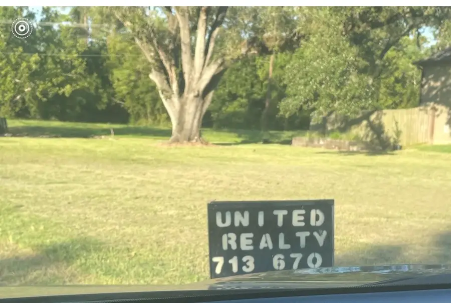 2815 Timber Drive, Dickinson, TX 77539 - Image #2