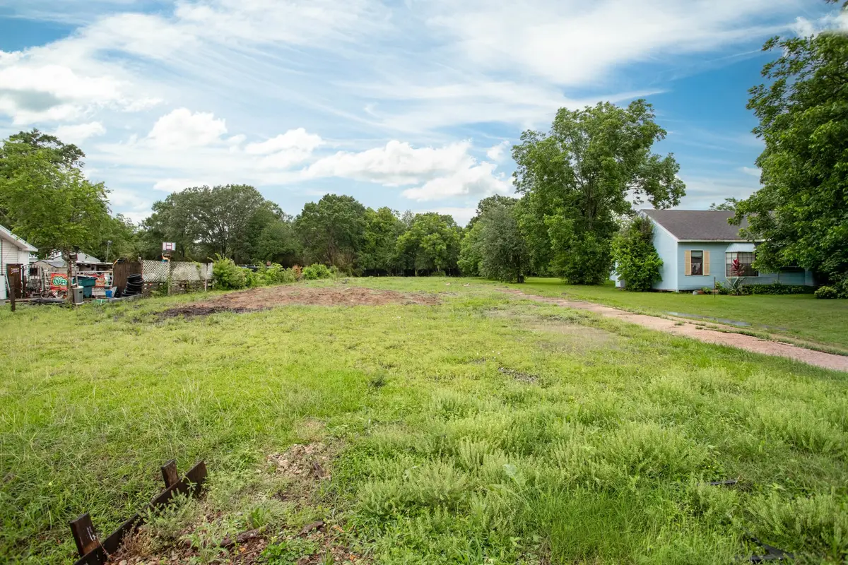 6701 32nd Street, Groves, TX 77619 - #1