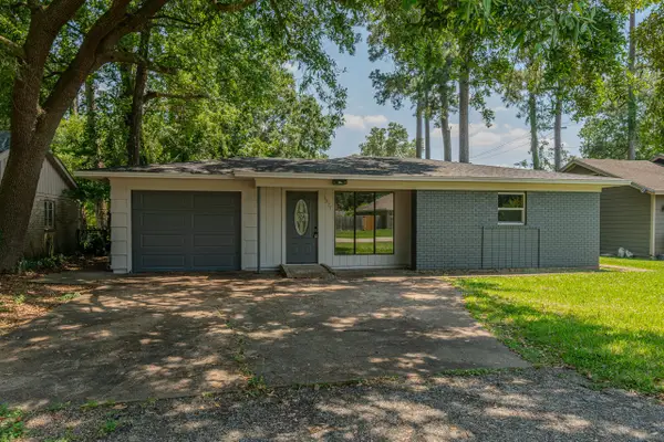 3825 Buckingham Row, Beaumont, TX 77706