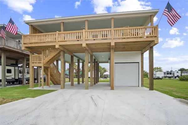 131 South Mae Cir S, Crystal Beach, TX 77650