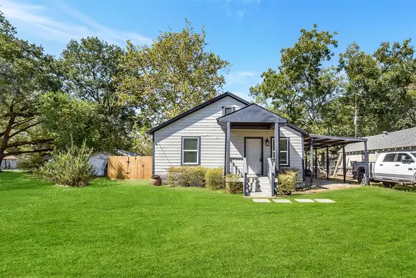 307 Penick Road, Waller, TX 77484