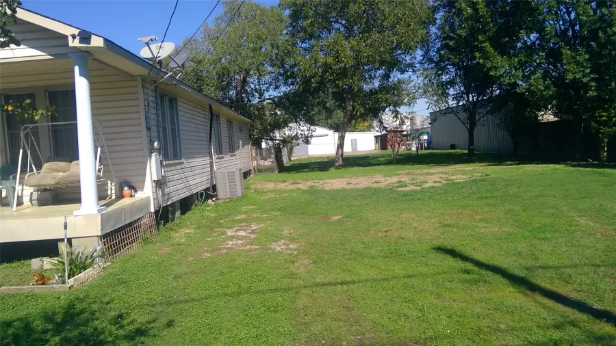 9237 E Avenue P, Houston, TX 77012 - Image #2