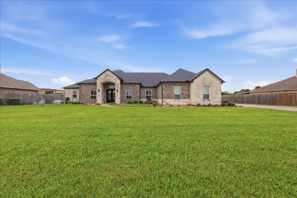 4619 Pineloch Bayou Drive, Baytown, TX 77523