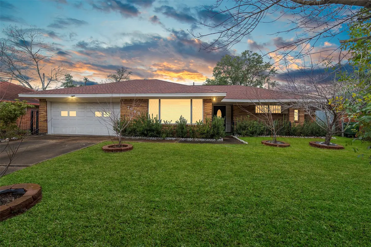 7943 Pecan Villas Drive, Houston, TX 77061 - Image #1
