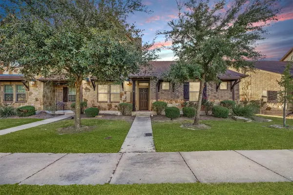 121 Armored Avenue, College Station, TX 77845