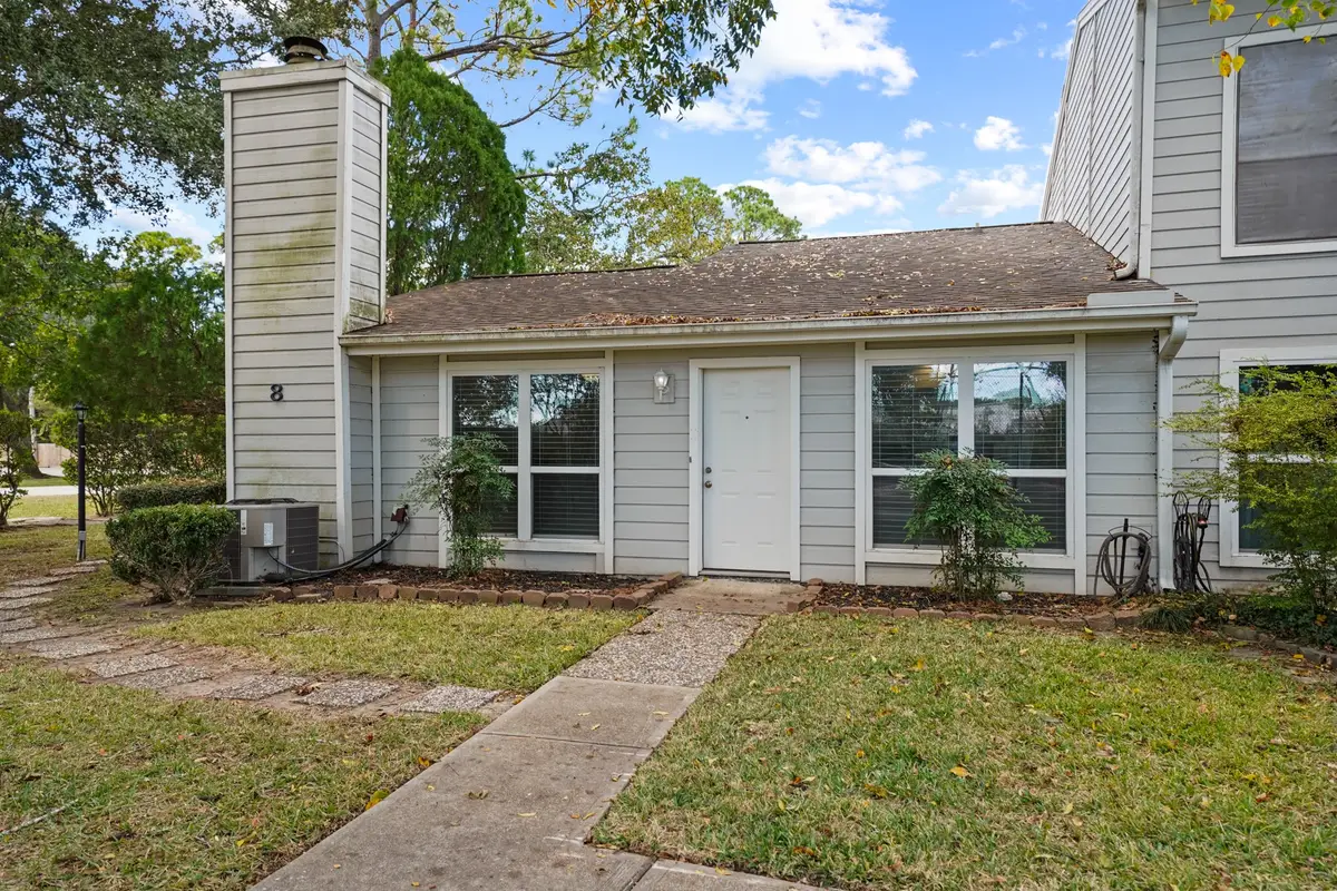 8 Hideaway Drive, Friendswood, TX 77546 - Image #1