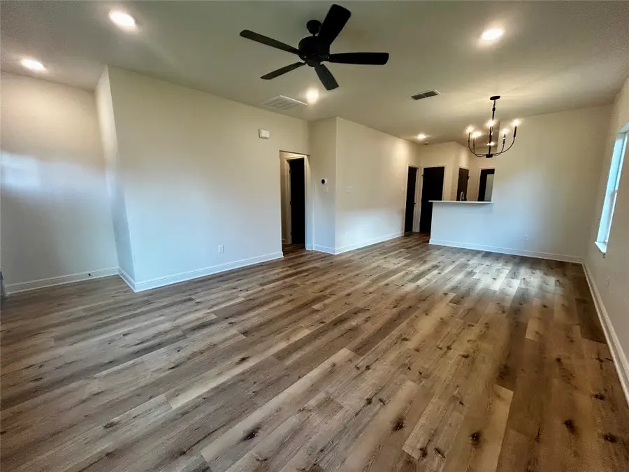 201 E Fleming, Longview, TX 75604 - #3