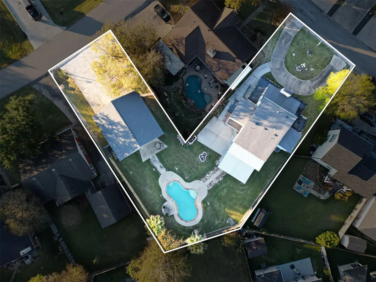 805 Lake View Drive, Montgomery, TX 77356 - #1