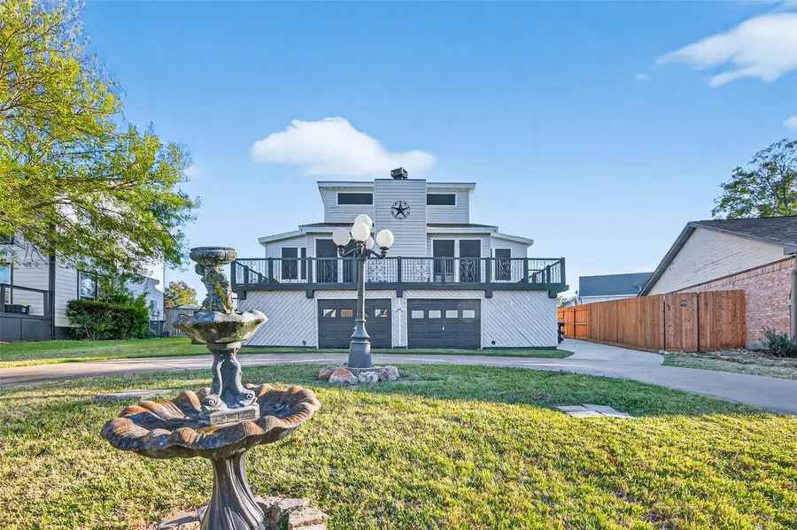 805 Lake View Drive, Montgomery, TX 77356 - #2