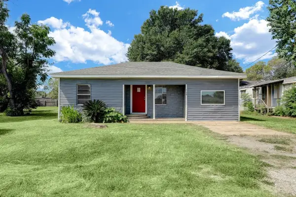 308 Bennett Drive, West Columbia, TX 77486