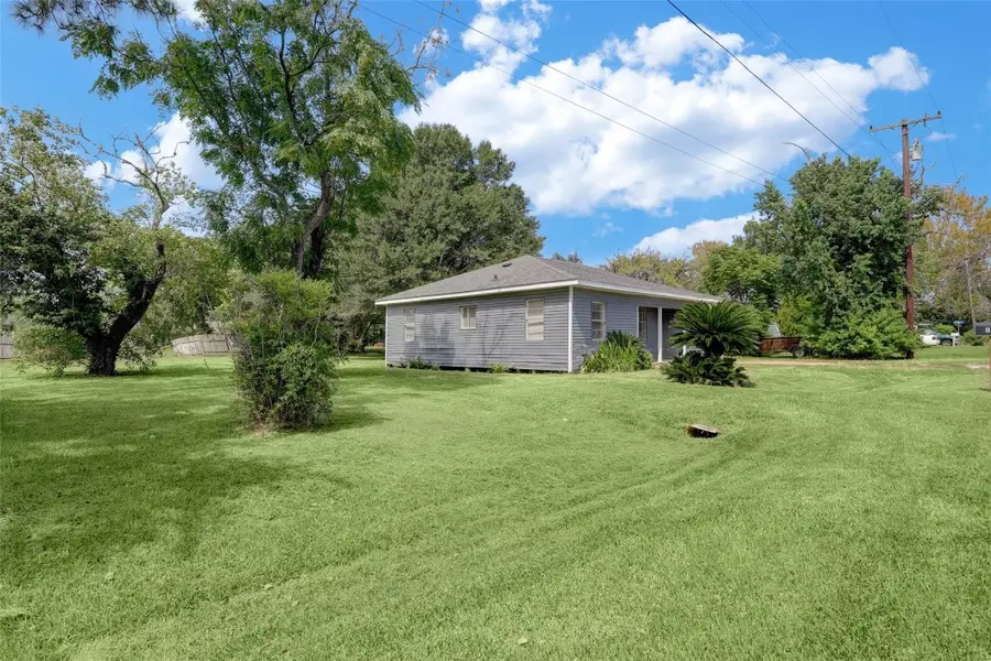 308 Bennett Drive, West Columbia, TX 77486 - #2