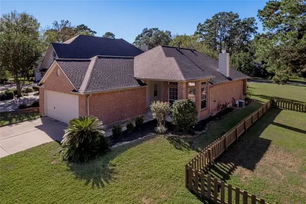 120 Fairway View Lane, Conroe, TX 77356