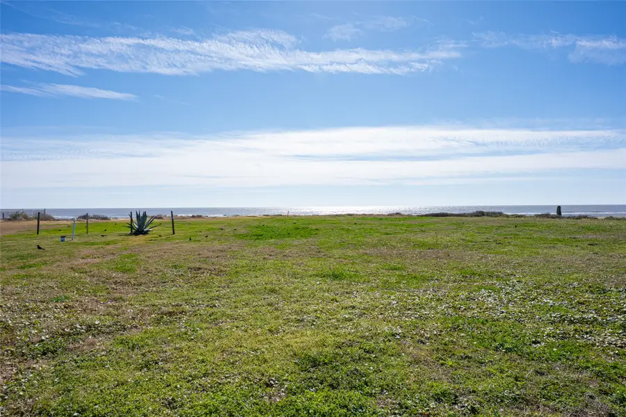 975 Marjorie, Gilchrist, TX 77617 - #2