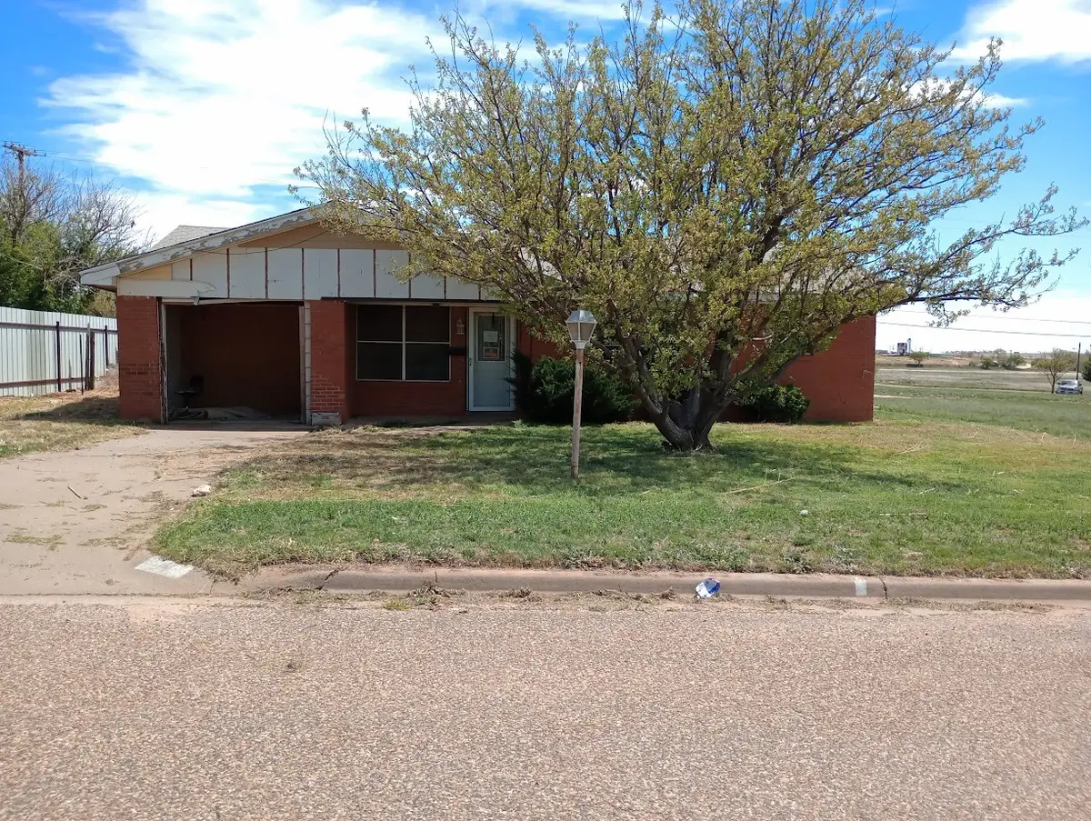 703 S Austin Avenue, Tulia, TX 79088 - Image #1