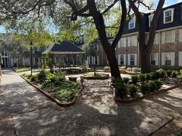 357 N Post Oak Lane #207, Houston, TX 77024