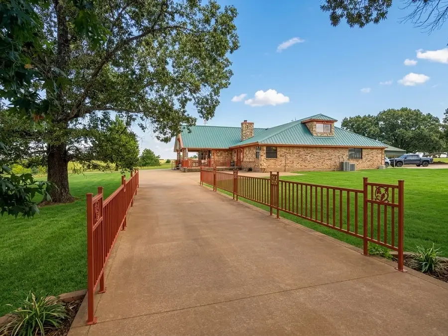 6622 County Road 360, Buffalo, TX 75831 - #2
