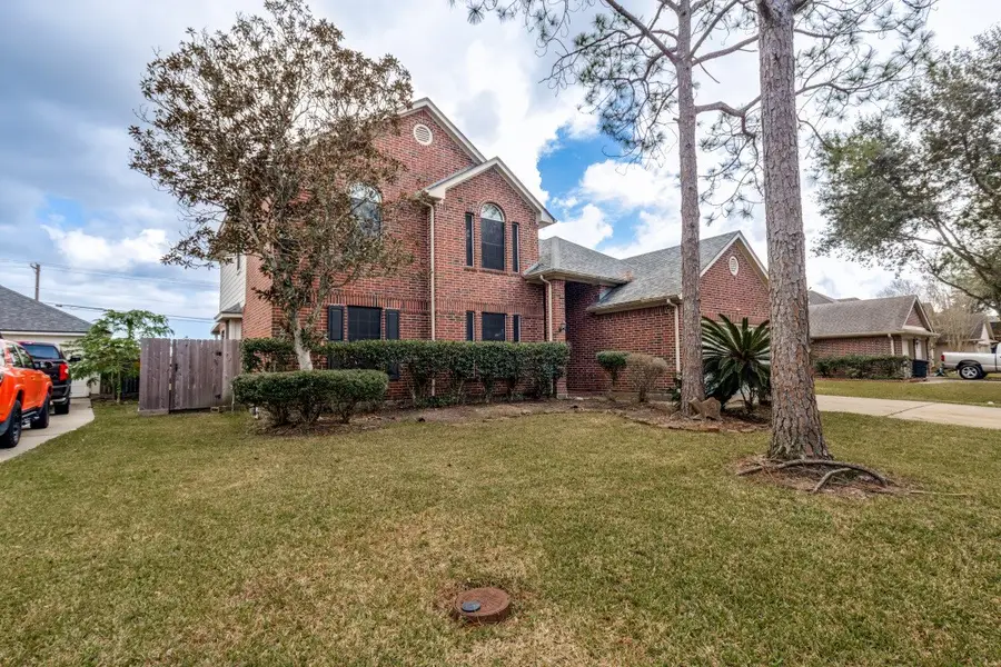 126 Crescent Bay Drive, League City, TX 77573 - Image #2