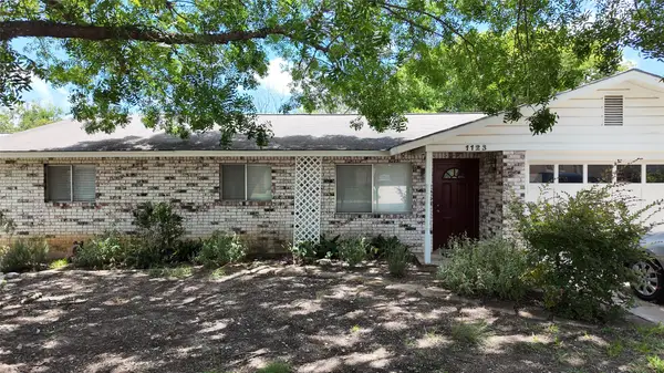 1123 Warbler Drive, Kerrville, TX 78028