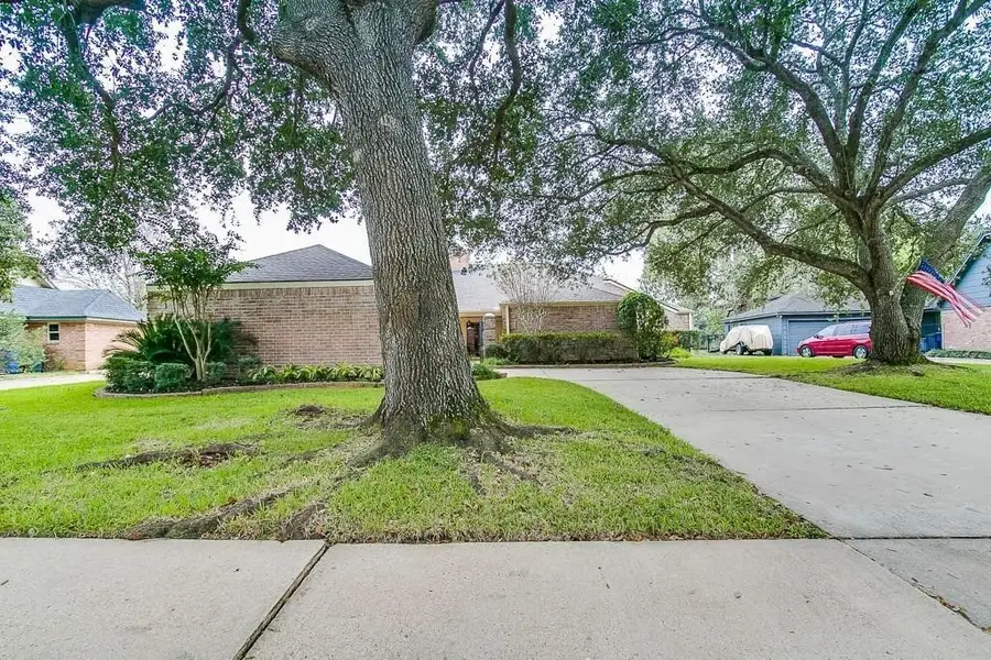 3915 Pleasant Valley Drive, Missouri City, TX 77459 - #3