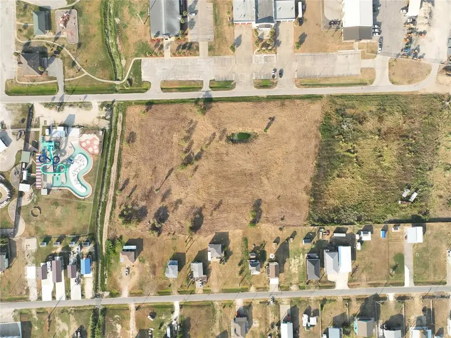 985 Noble Carl Drive, Crystal Beach, TX 77650 - Image #2