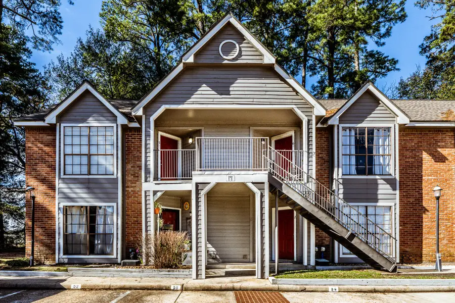 2402 Sycamore Avenue #D2, Huntsville, TX 77340 - Image #2