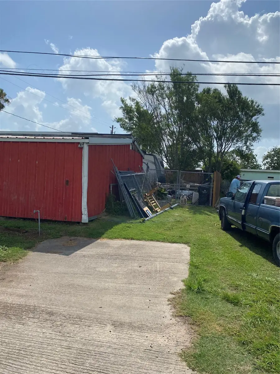 119 3rd Street, Dickinson, TX 77539 - Image #3