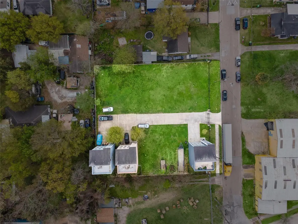 0 Eichwurzel Tbd Lane, Houston, TX 77009 - #1