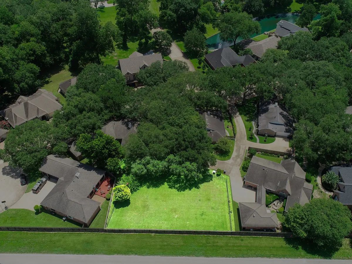 4811 Lake Village Drive, Fulshear, TX 77441 - Image #1