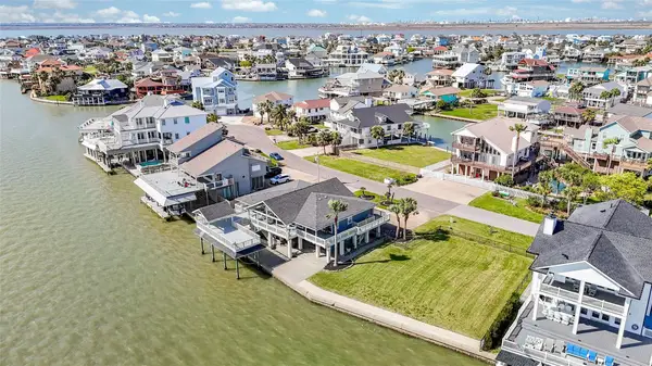 0 Palmetto, Tiki Island, TX 77554