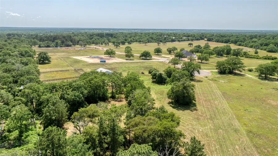 398 Oak Hill Lane, Bellville, TX 77418 - Image #2