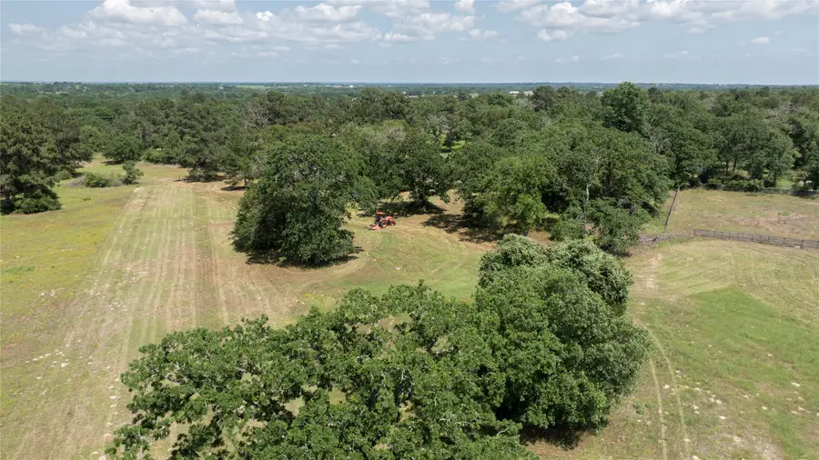 398 Oak Hill Lane, Bellville, TX 77418 - Image #3