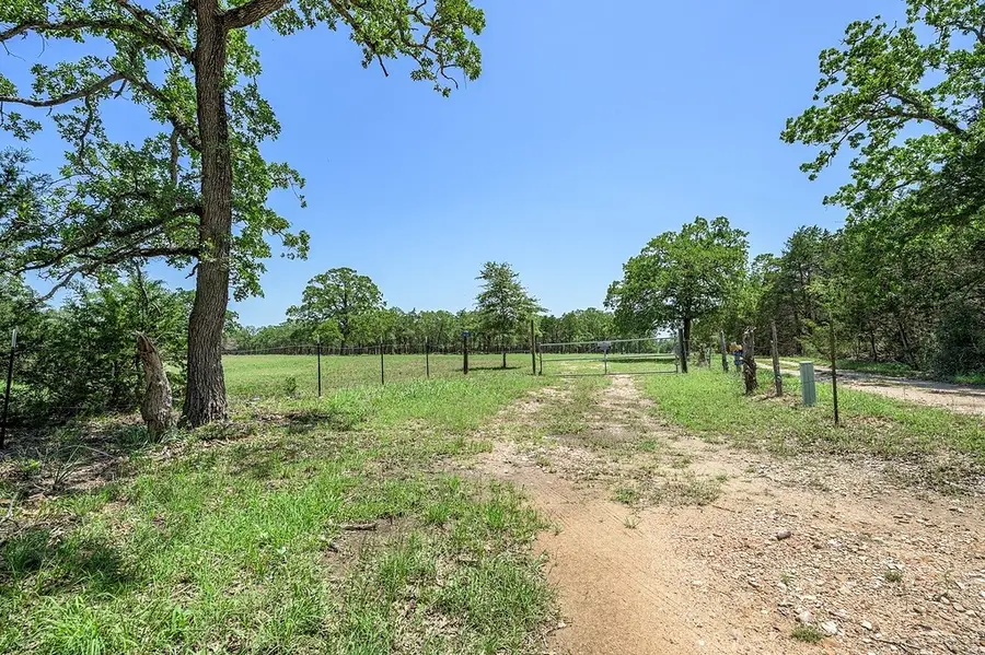 4638 Red Hollow Lane, Smithville, TX 78957 - Image #3