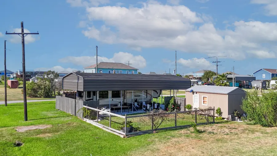 913 O Neil Road, Crystal Beach, TX 77650 - Image #2
