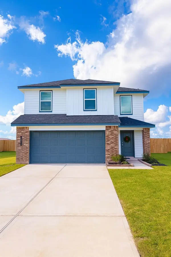 1024 Bluegill Lane, Alvin, TX 77511