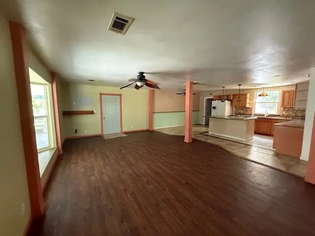 804 Tovrea Road, Alvin, TX 77511 - Image #2