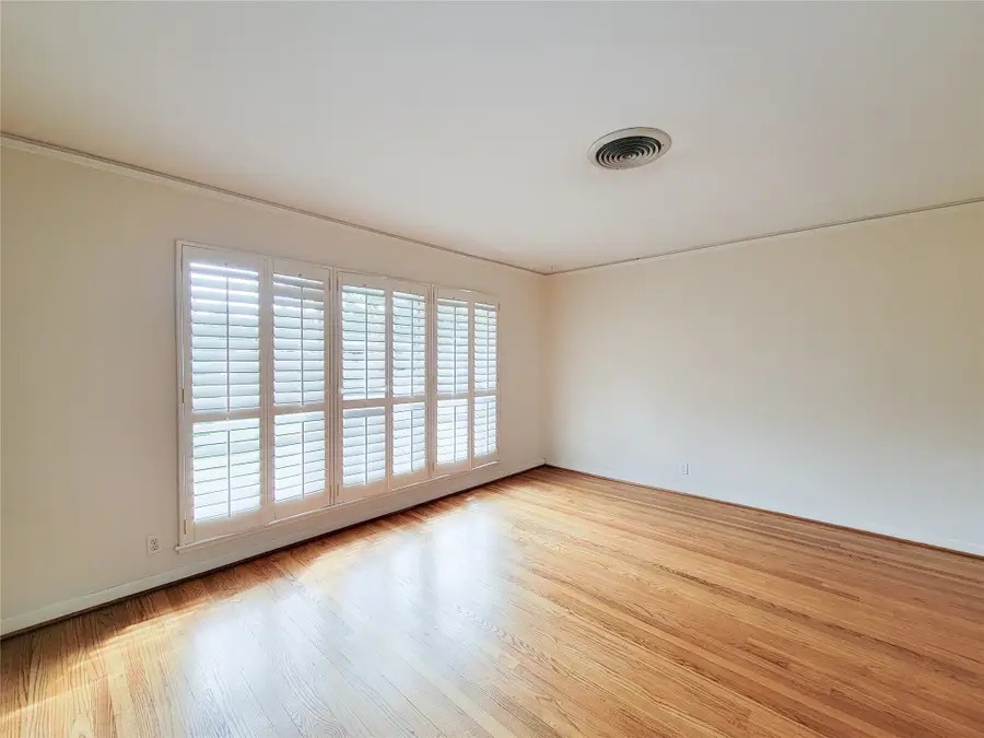 5442 Kinglet Street, Houston, TX 77096 - Image #3