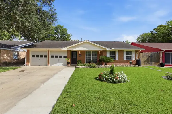 7027 Kingsway Drive, Houston, TX 77087
