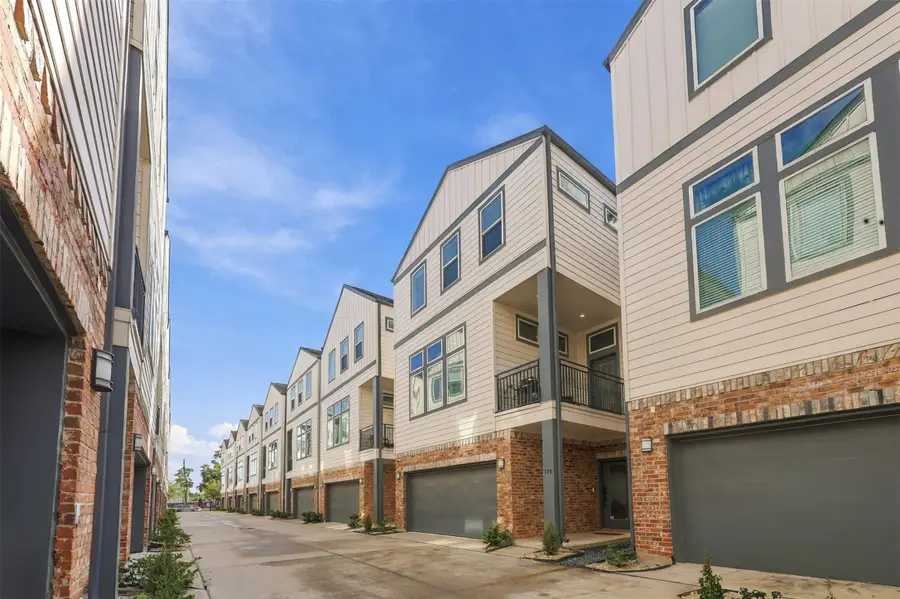 728 W Donovan Street, Houston, TX 77091 - #2