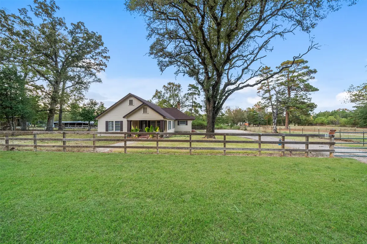 1629 Us Highway 190 #A, Huntsville, TX 77340 - Image #1