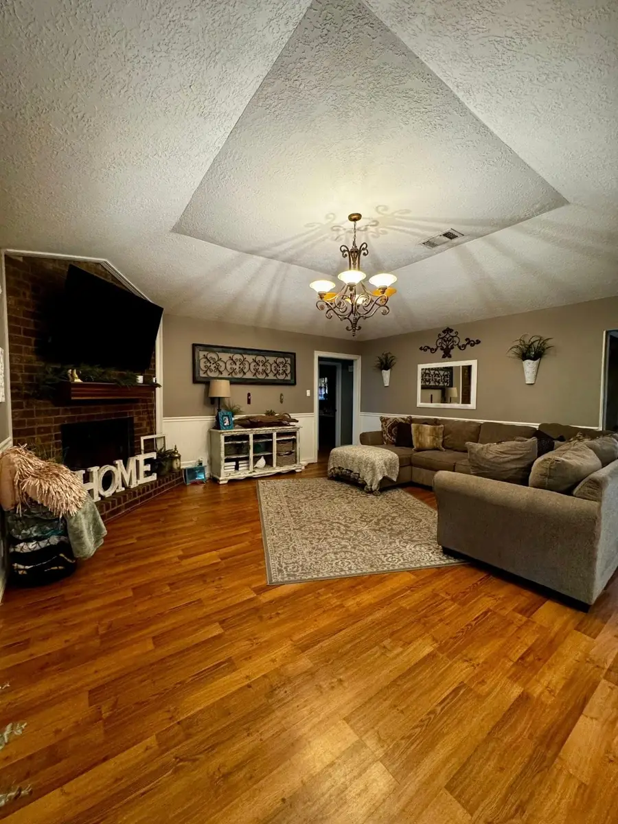 2816 La Mesa Street, Bay City, TX 77414 - Image #3