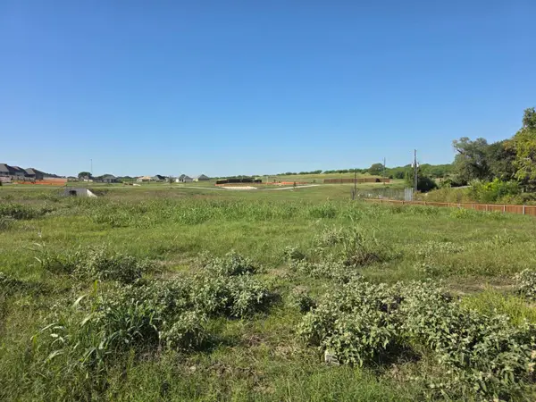 1323 Boehnke Pass, Brenham, TX 77833